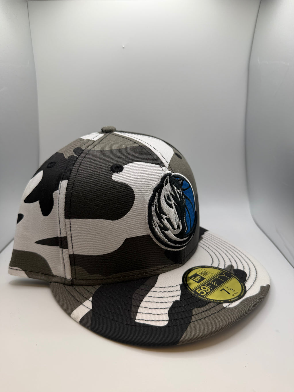 Dallas Mavericks 59Fifty Fitted Hat - Size 7 1/2
