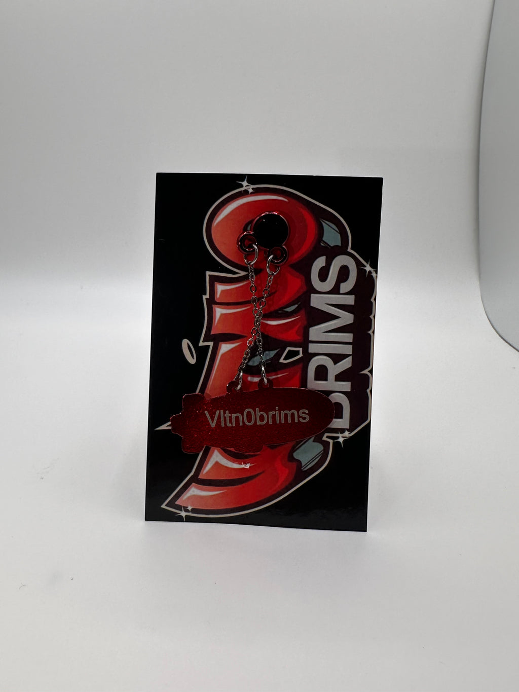 @VltnoBrims "The World Is Yours" Hat Pin