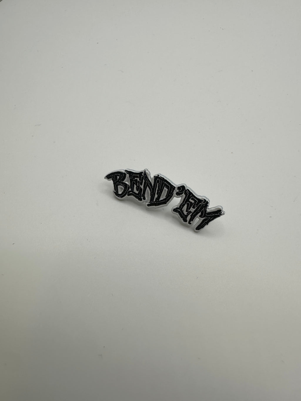 BEND'EM Hat Pin