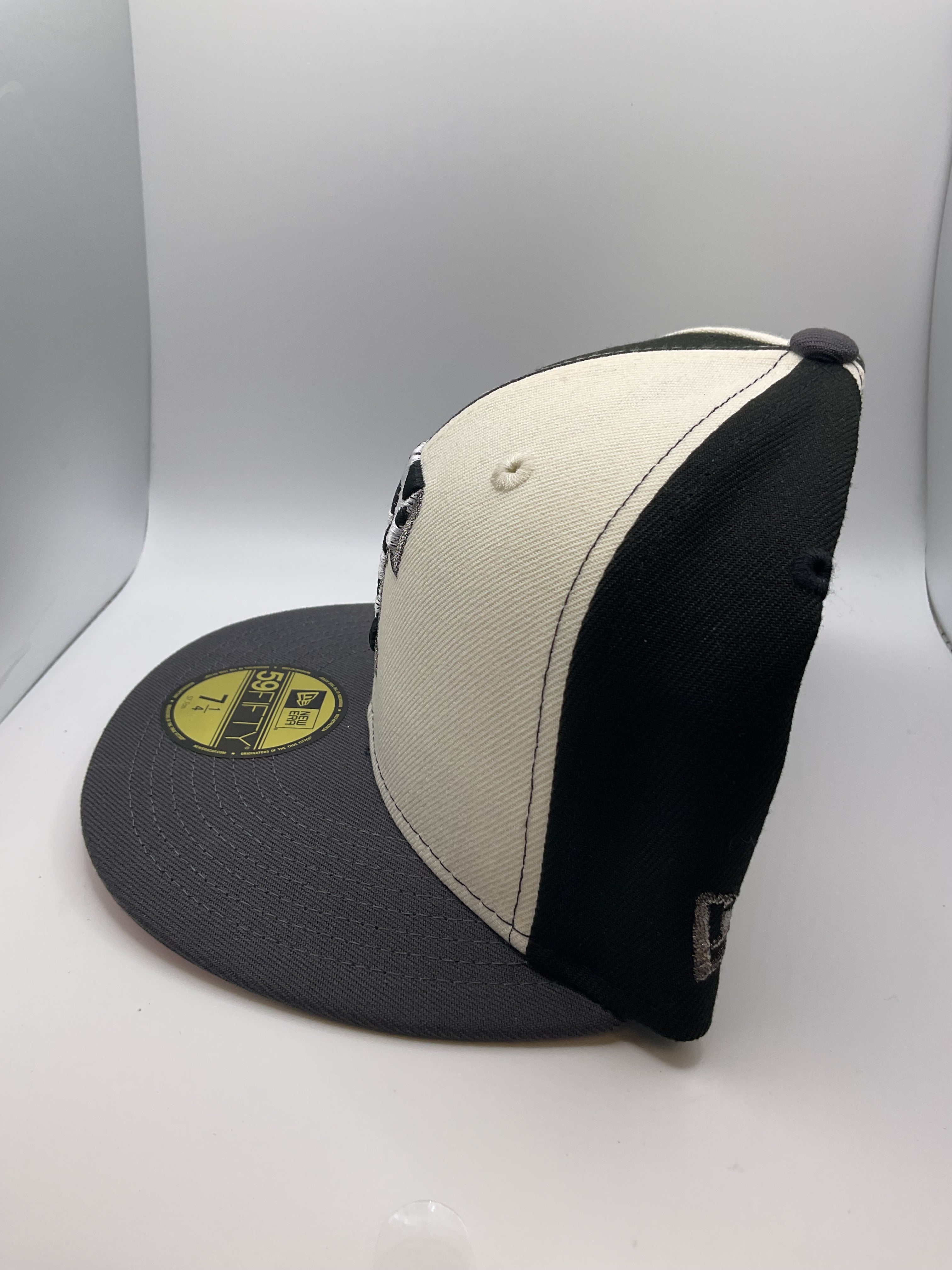 Texas Rangers "Pinwheel Cow" New Era 59Fifty Fitted Hat - Size 7 1/4