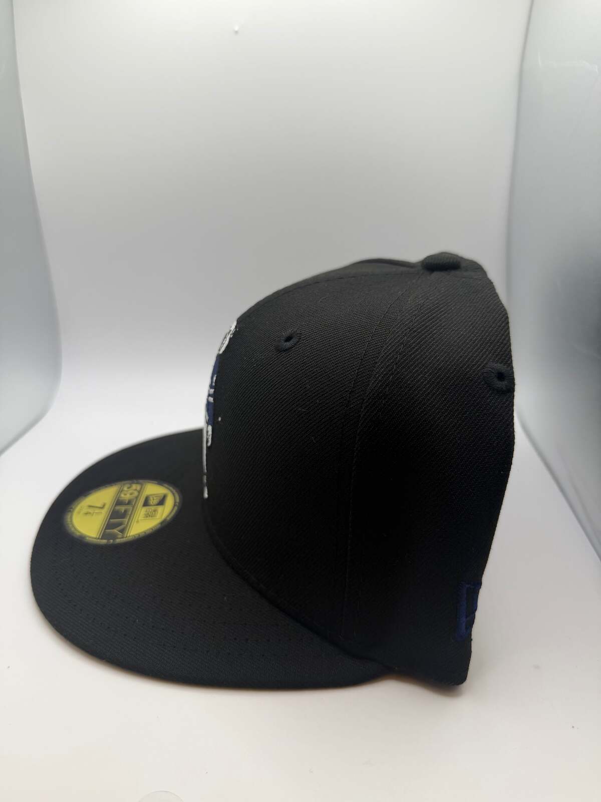 Toronto Maple Leaf's NHL New Era 59Fifty Fitted Hat - Size 7 1/4