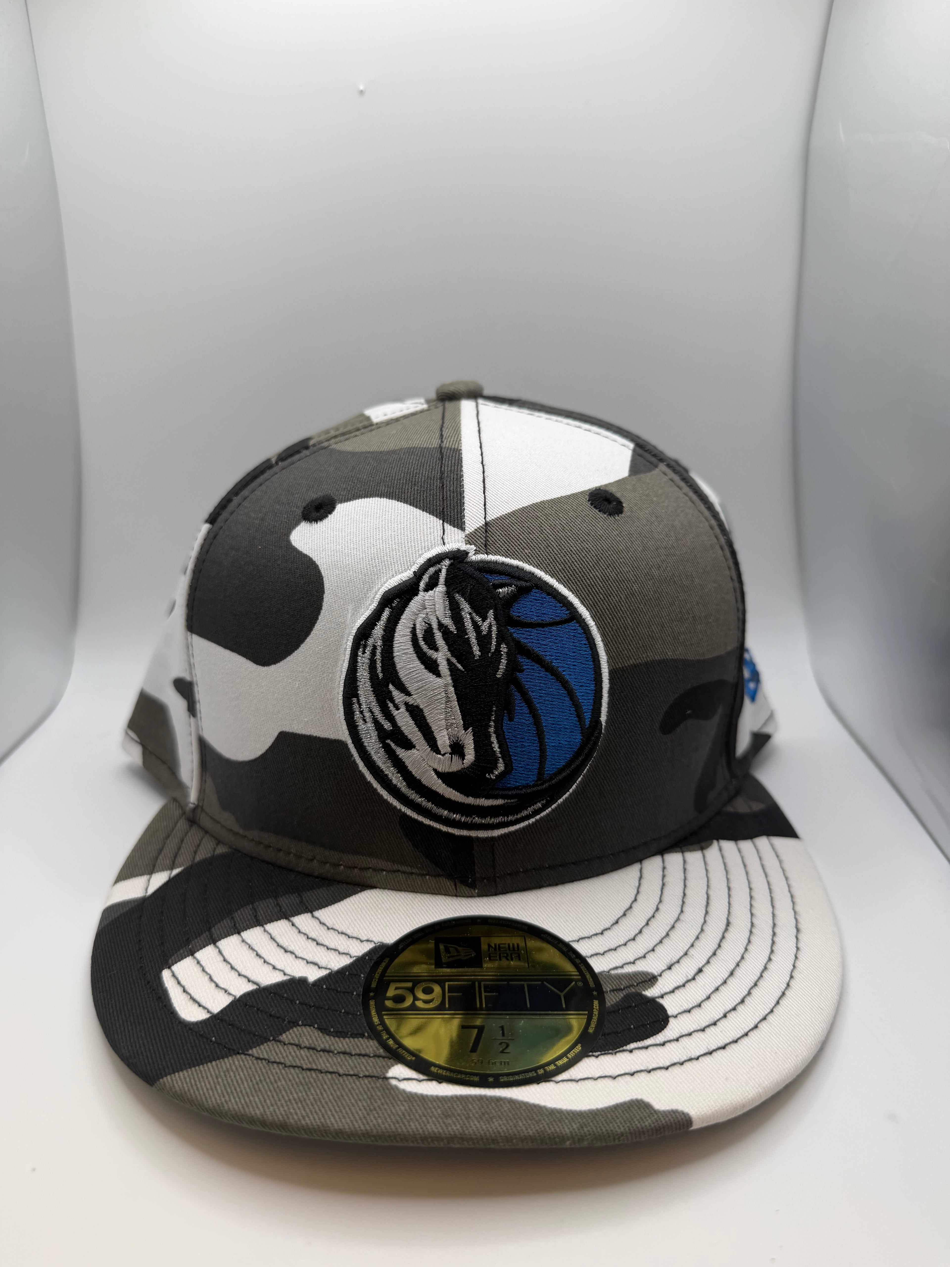 Dallas Mavericks 59Fifty Fitted Hat - Size 7 1/2
