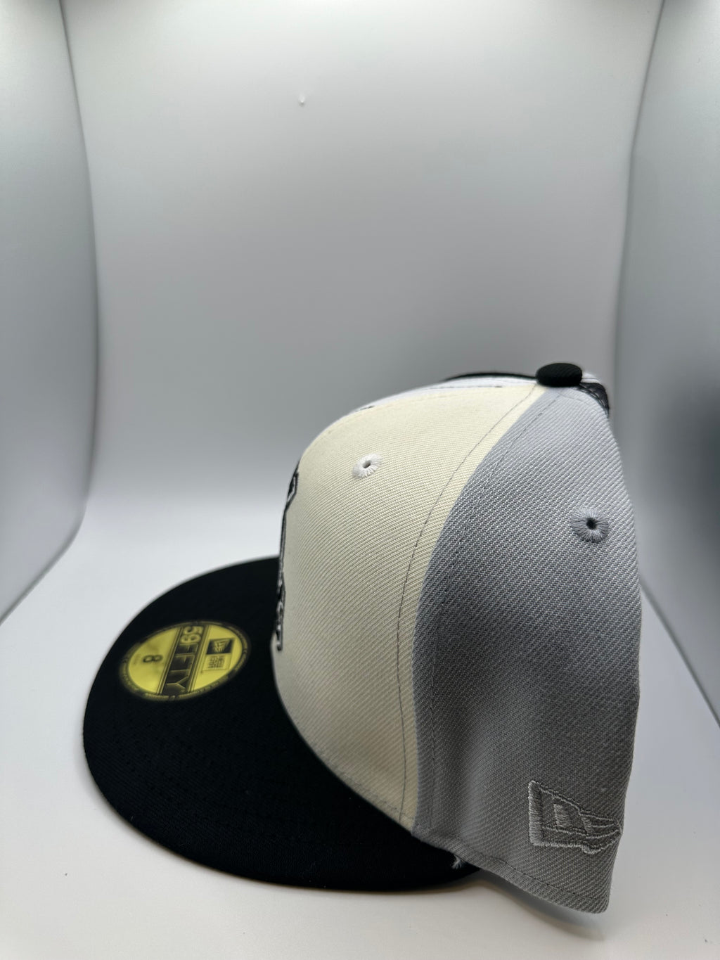Chicago White Sox New Era 59Fifty Fitted Hat - Size 8