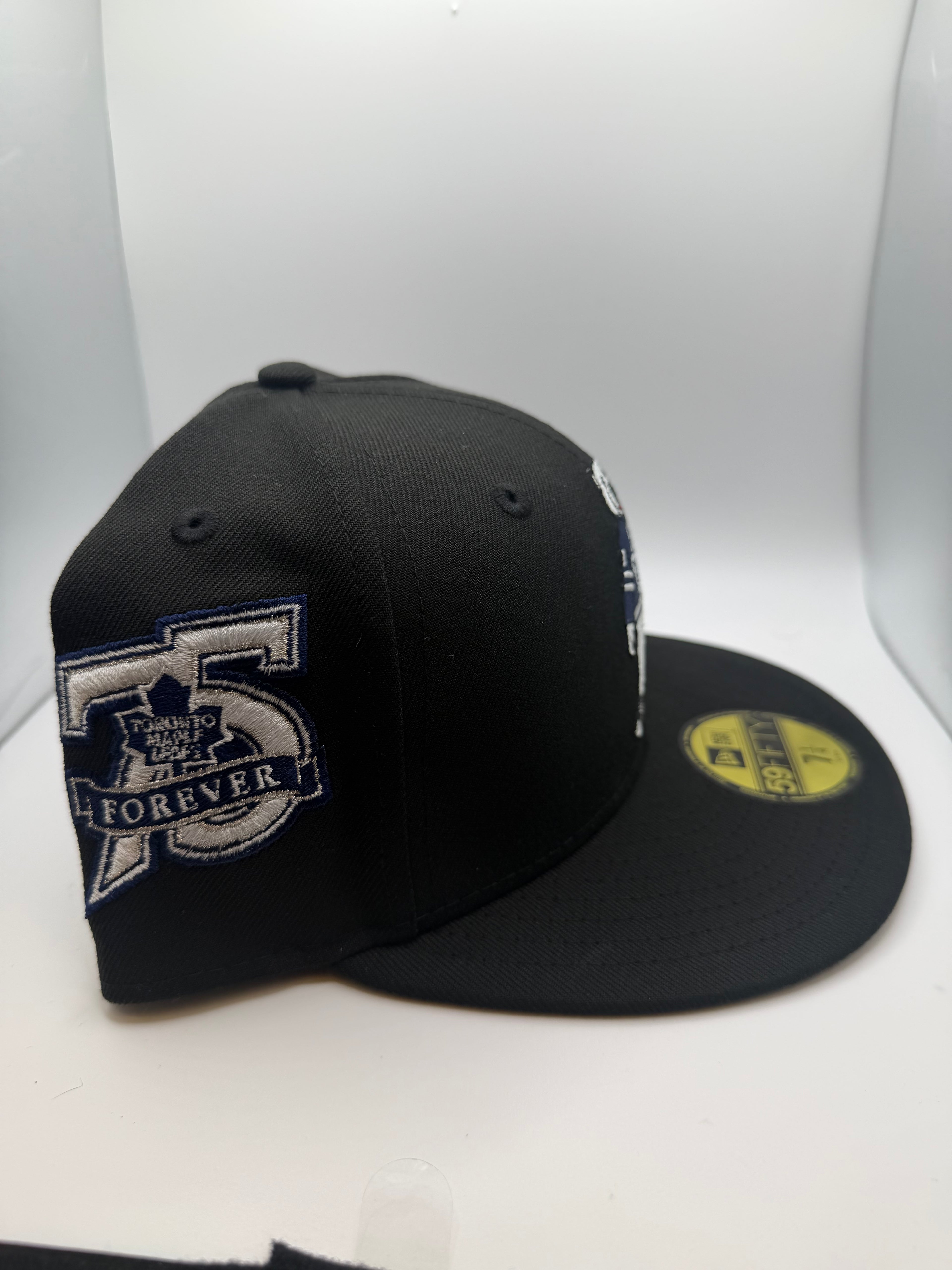Toronto Maple Leaf's NHL New Era 59Fifty Fitted Hat - Size 7 1/4