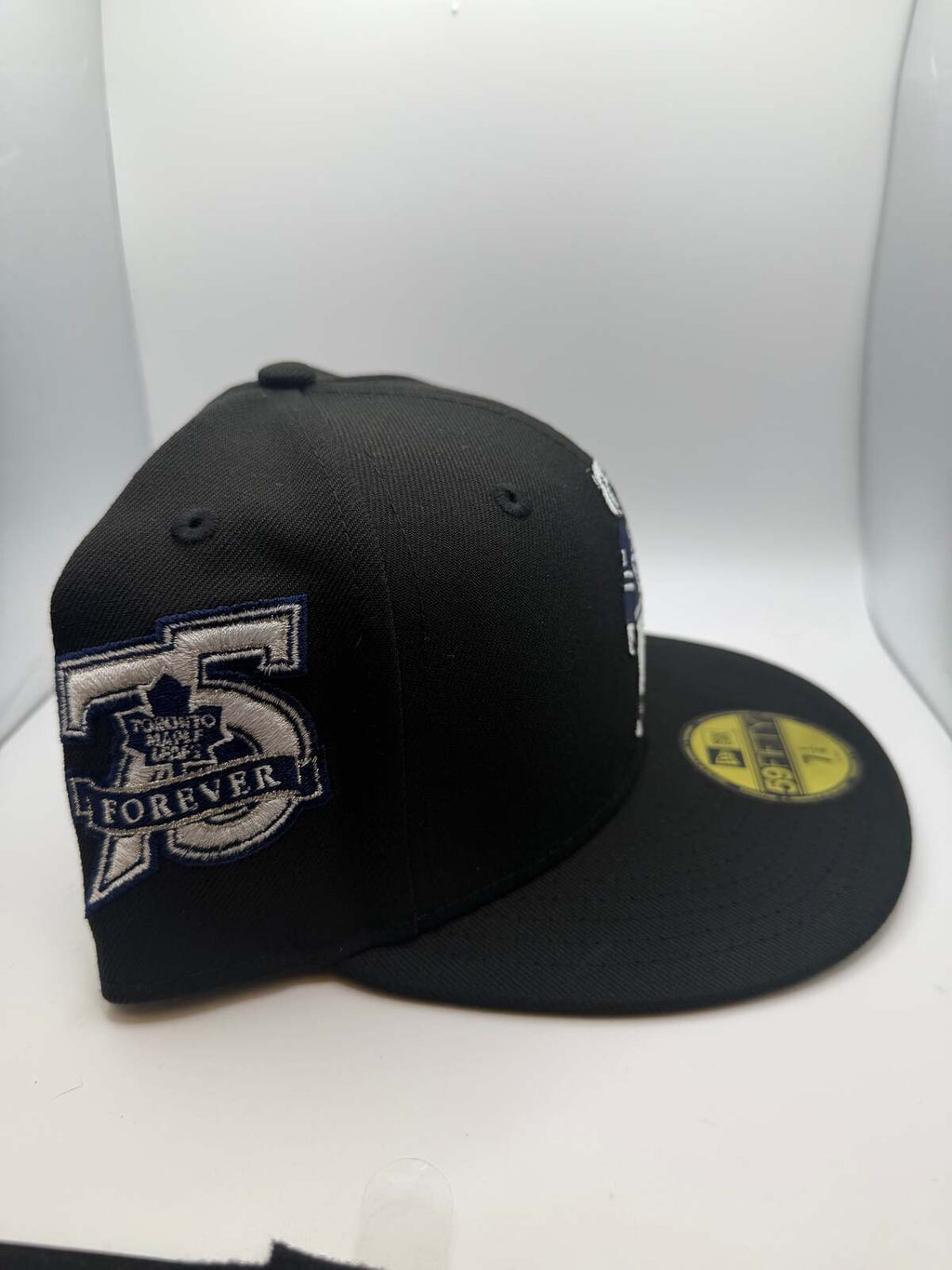 Toronto Maple Leaf's NHL New Era 59Fifty Fitted Hat - Size 7 1/4