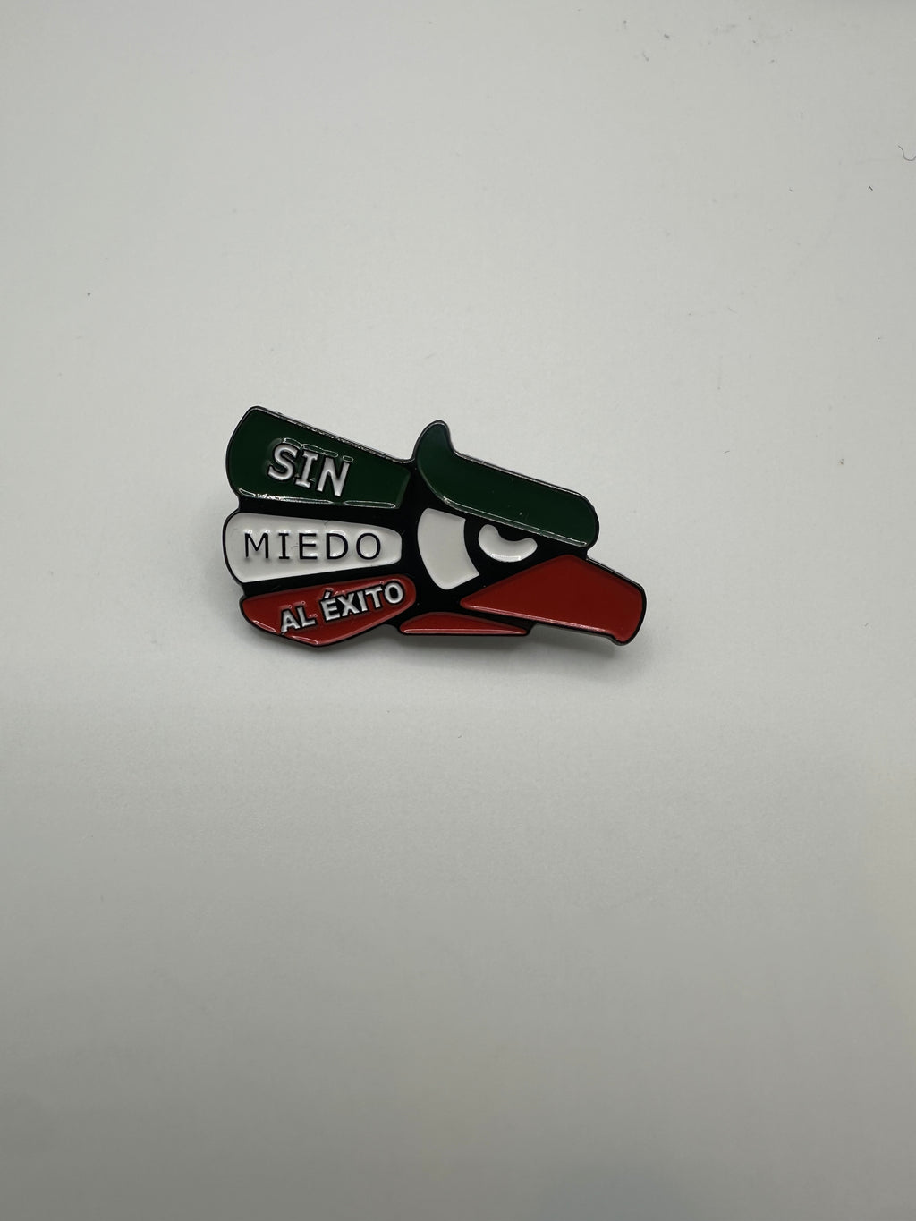 "Sin Miedo Al Exito" Mex Eagle Hat Pin