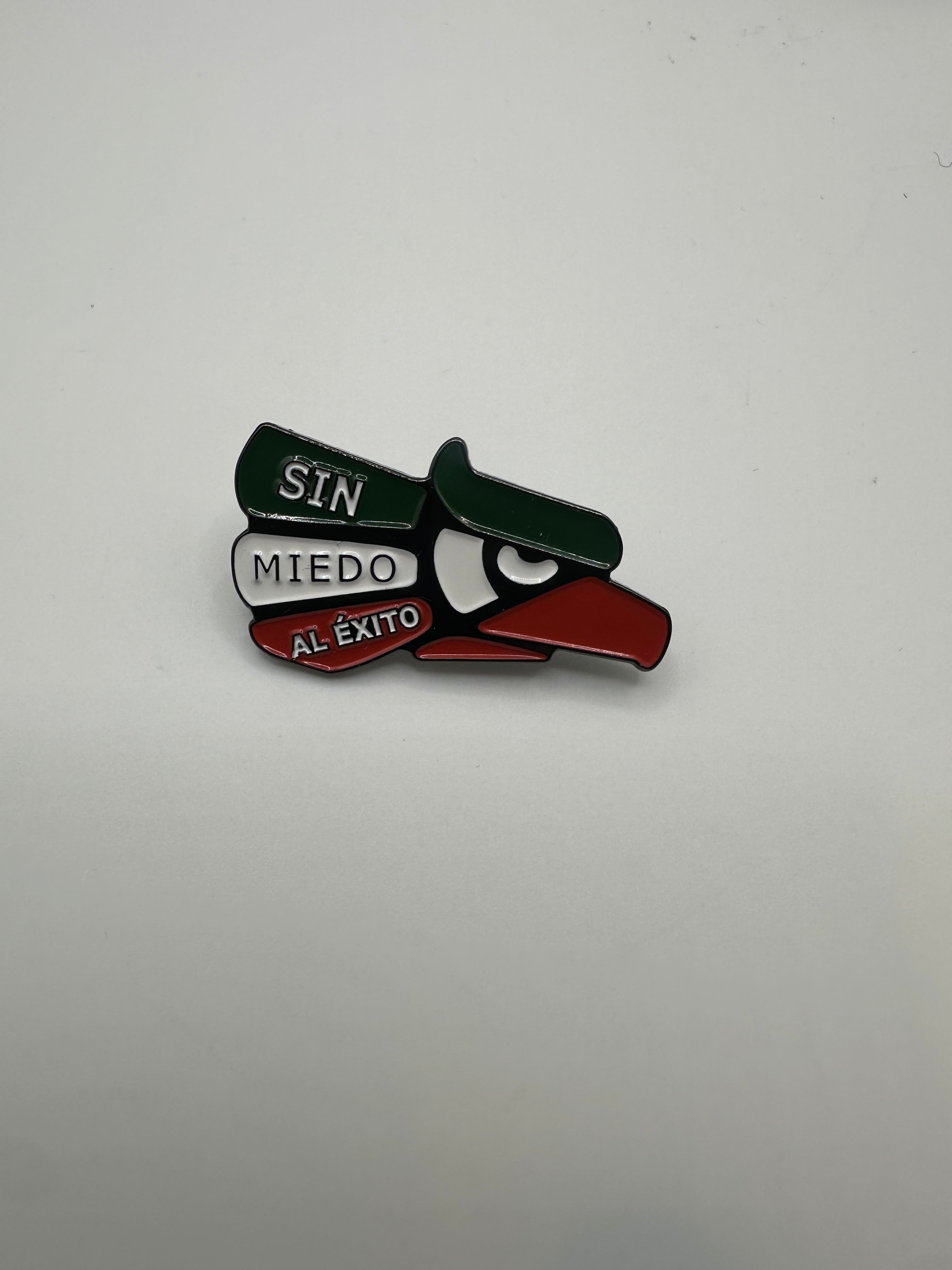"Sin Miedo Al Exito" Mex Eagle Hat Pin