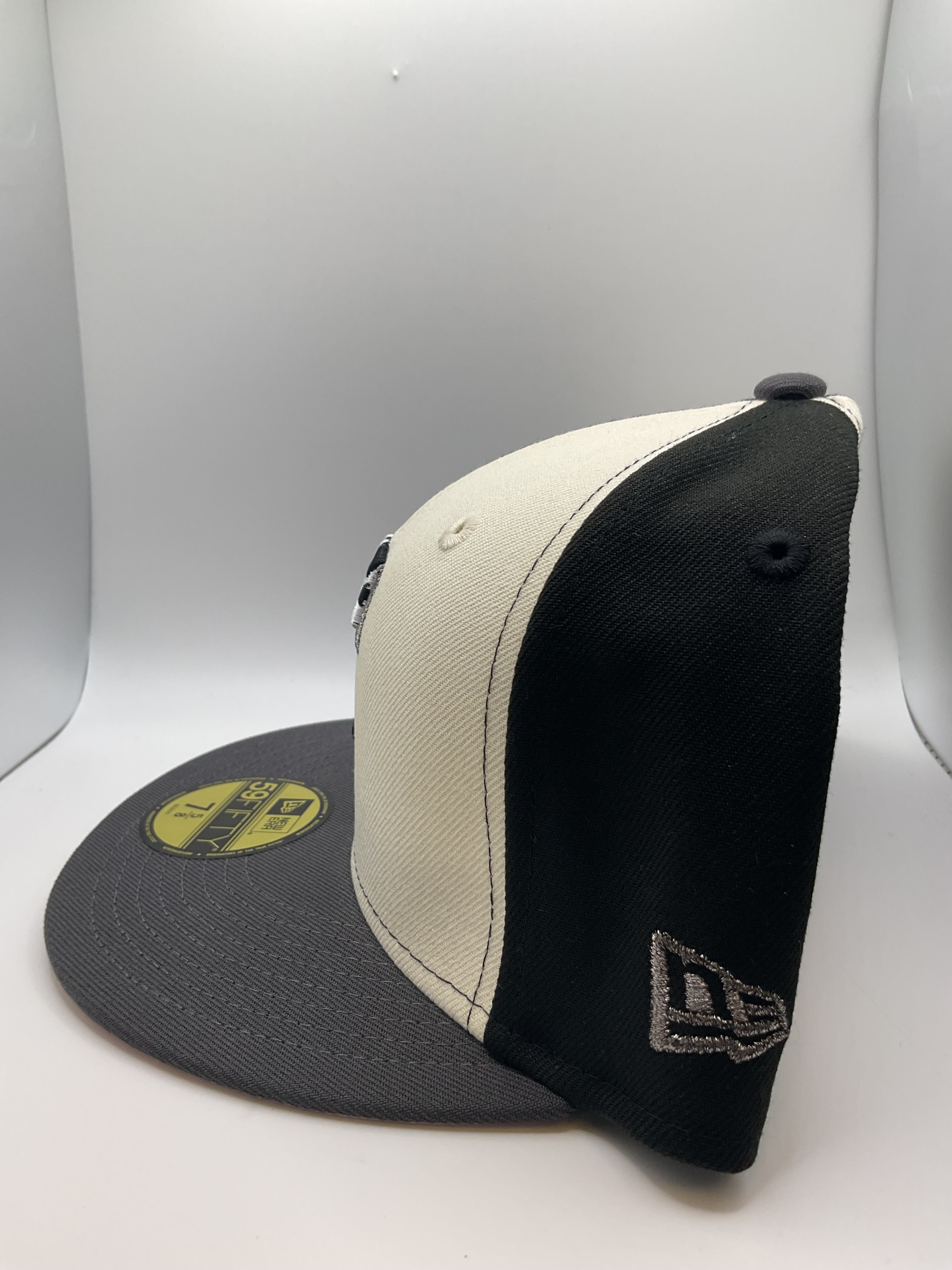 Texas Rangers "Pinwheel Cow" New Era 59Fifty Fitted Hat - Size 7 5/8