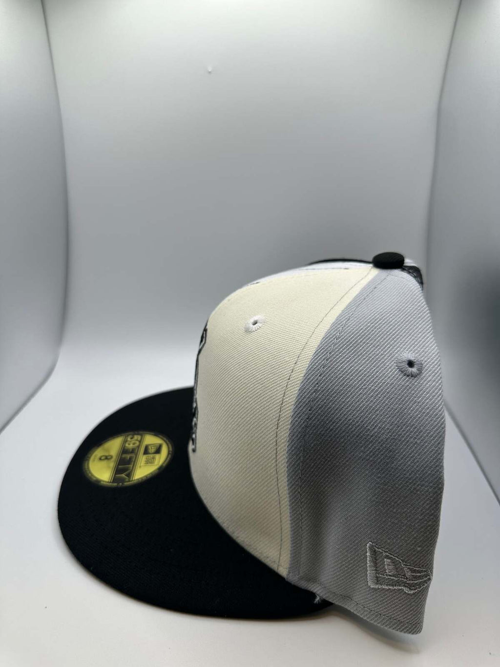 Chicago White Sox New Era 59Fifty Fitted Hat - Size 8