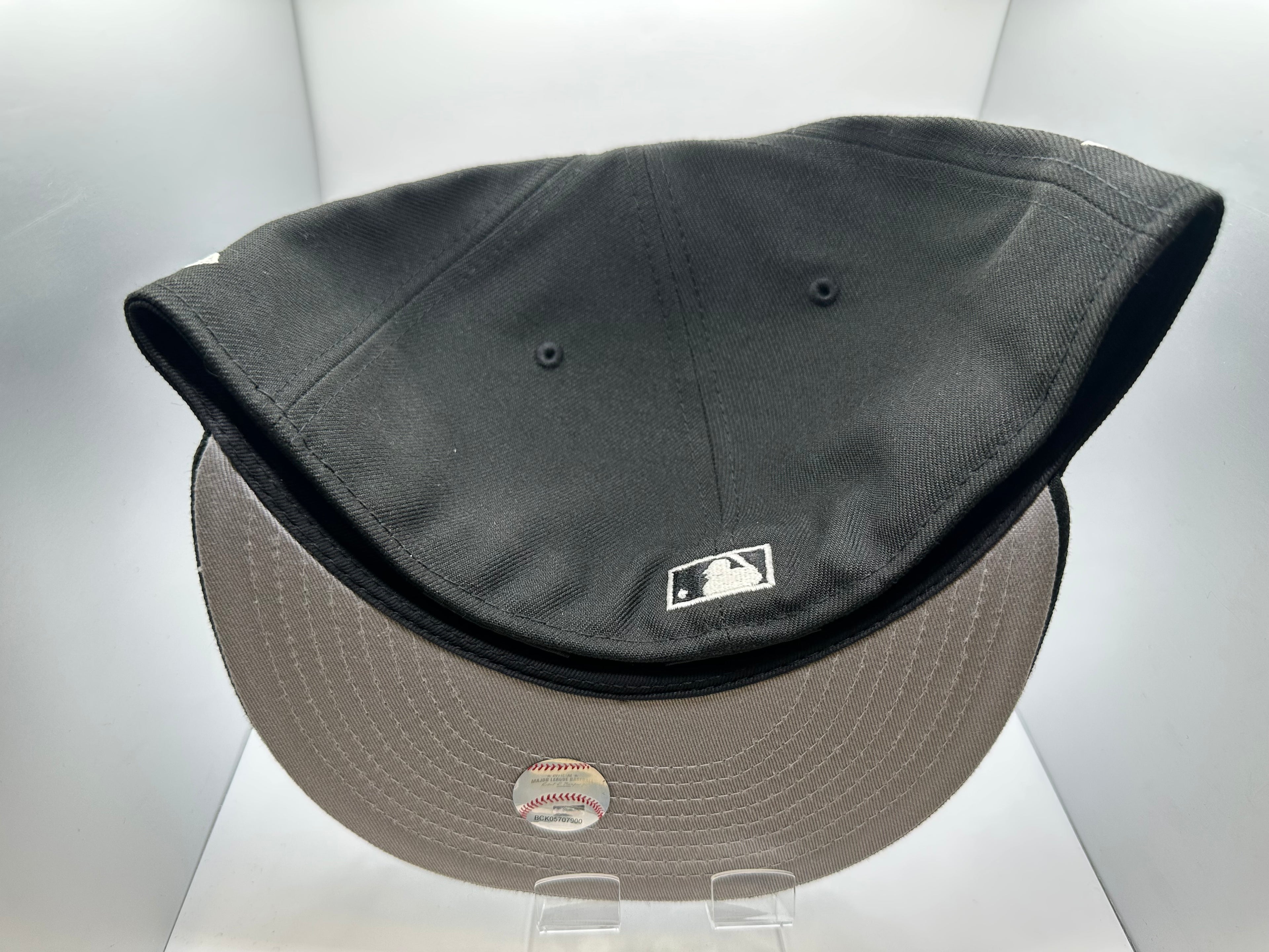 Boston Red Sox New Era 59Fifty Fitted Hat - Size 8