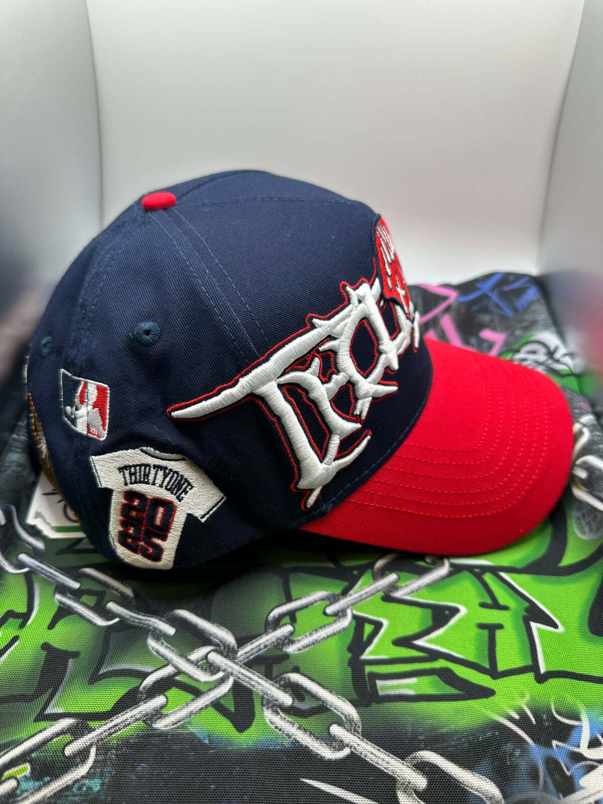 ThirtyOne Hats "World Series" Wahoo Hat - NEW - Full Set
